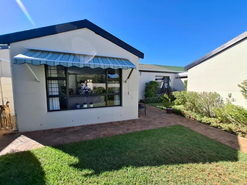 To Let 3 Bedroom Property for Rent in Land and Zeezicht Western Cape